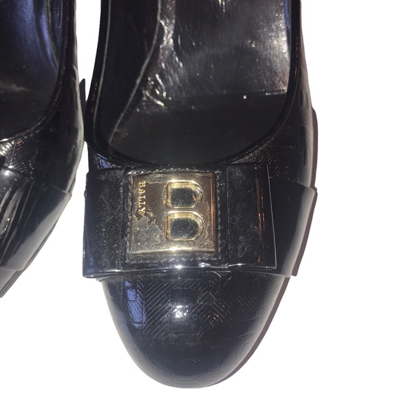 Bally Patent Leather Black Pumps Heels Embossed B all Over Gold B Logo Size 8 - Picture 3 of 14